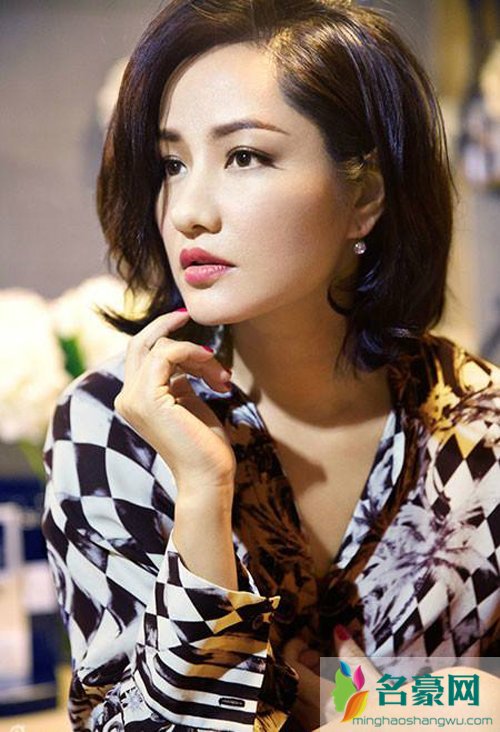 李亚鹏的女友有几个 李亚鹏现在有钱没钱这是主要的