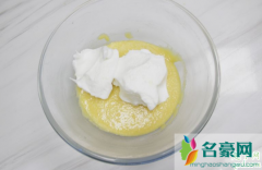 面糊和蛋白搅拌为什么打成水 蛋黄糊和蛋白霜怎么