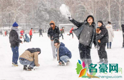 打雪仗要戴手套吗2