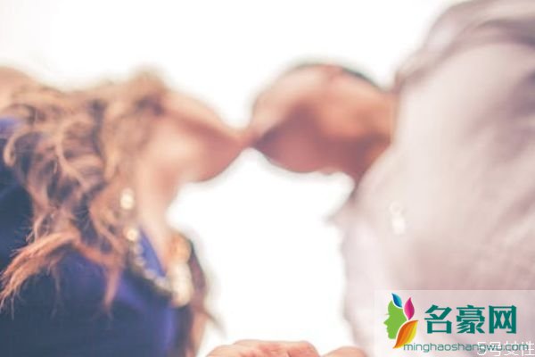 情侣倦怠期有哪些表现 厌倦期的情侣如何升温