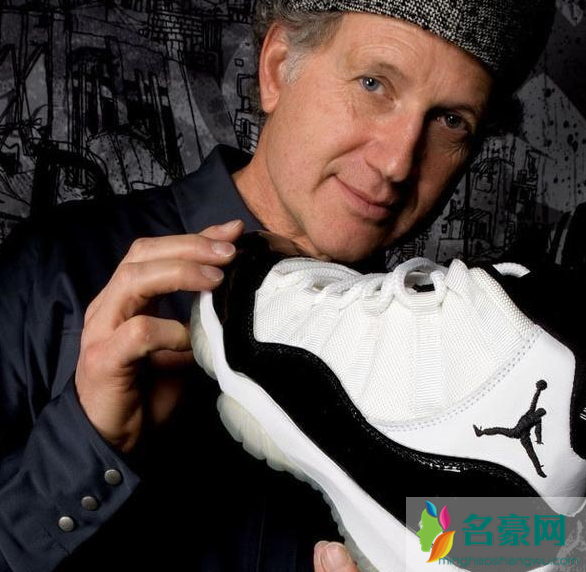 Nike与Adidas有什么区别  Nike比Adidas好在哪