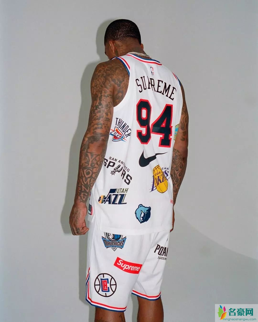 Supreme耐克NBA系列怎么搭配 NBA球衣球裤搭配指南