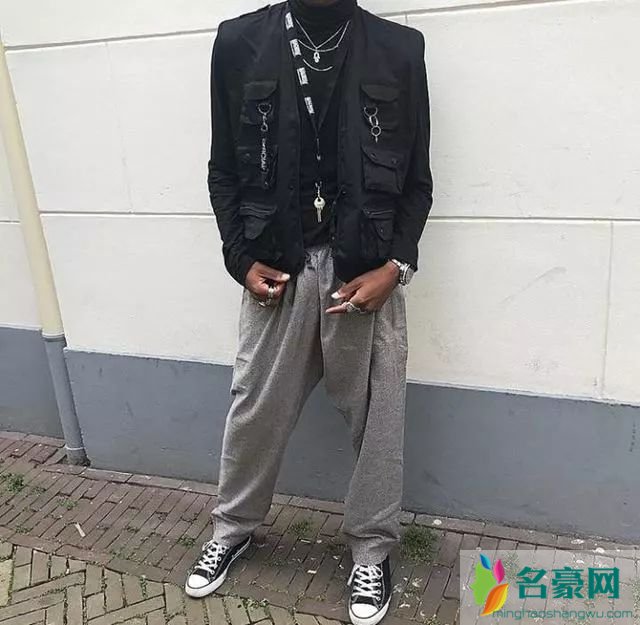 男生日常搭配怎么显高 男生显高的小技巧