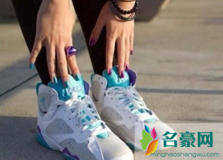 aJ7加强版是什么意思  AJ7加强版跟正代的区别