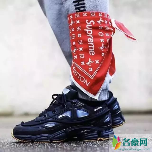 老爹鞋搭配什么裤子 复古老爹鞋搭配手册