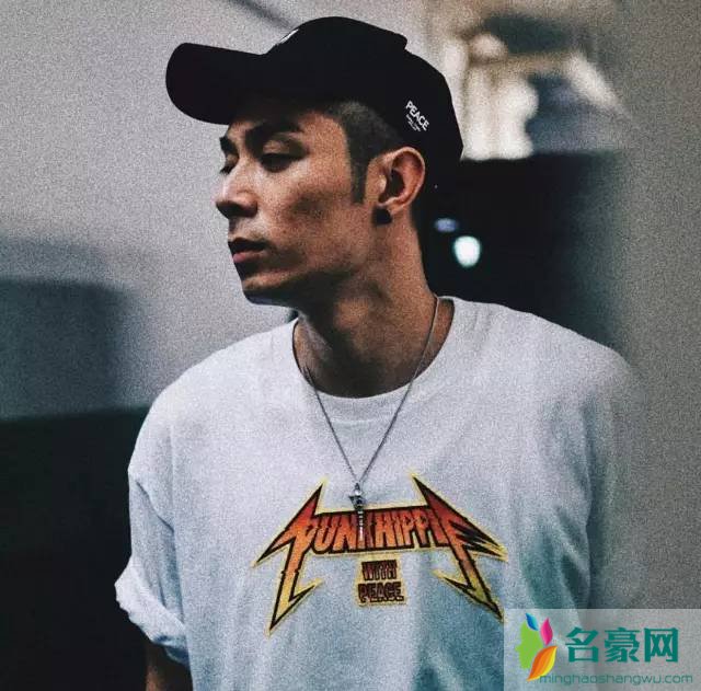 周柏豪穿衣搭配解析 周柏豪Pakho同款衣服配饰一览