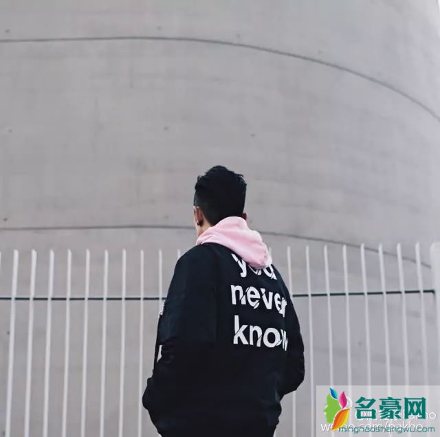 周柏豪穿衣搭配解析 周柏豪Pakho同款衣服配饰一览