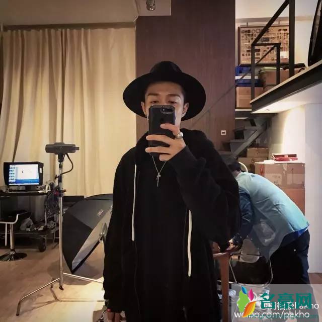 周柏豪穿衣搭配解析 周柏豪Pakho同款衣服配饰一览