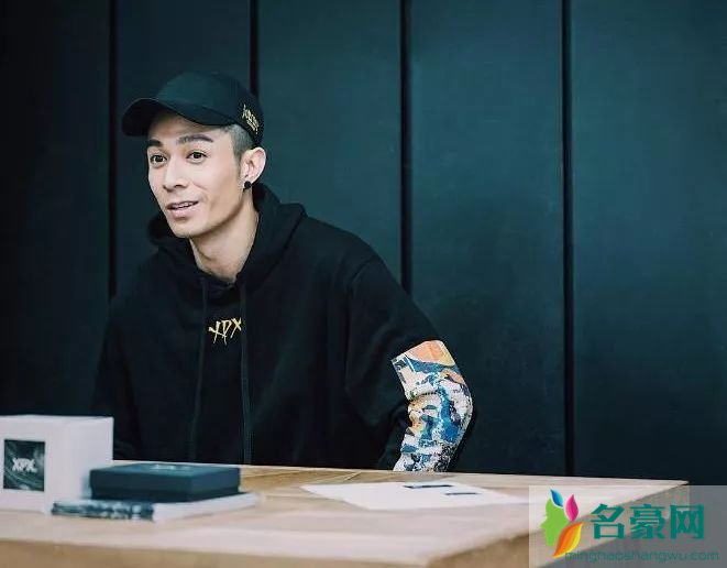周柏豪穿衣搭配解析 周柏豪Pakho同款衣服配饰一览