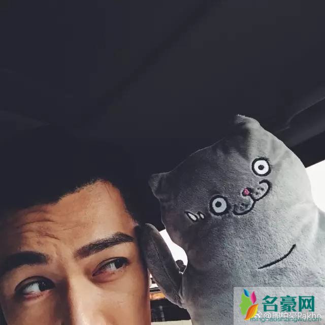 周柏豪穿衣搭配解析 周柏豪Pakho同款衣服配饰一览