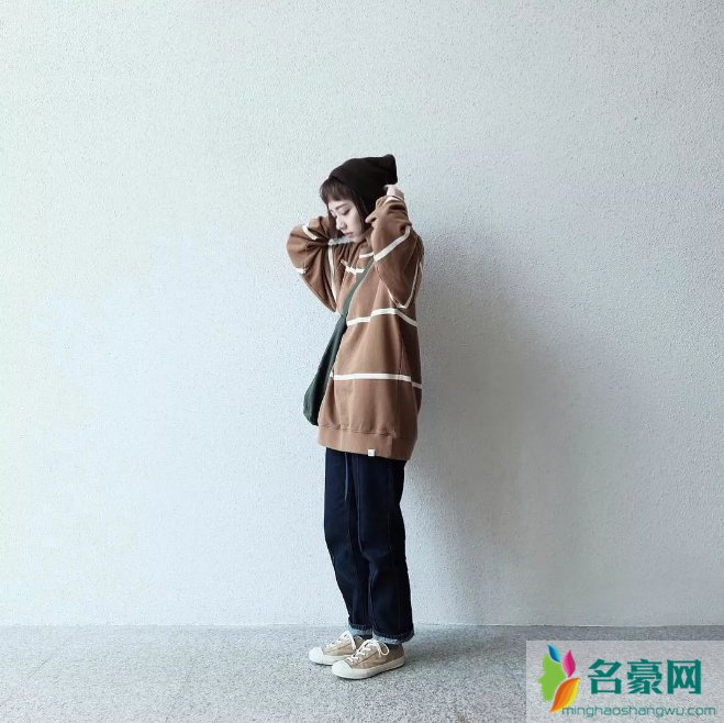 女生怎么穿衣服才显腿长 女生穿矮了自己也好看吗