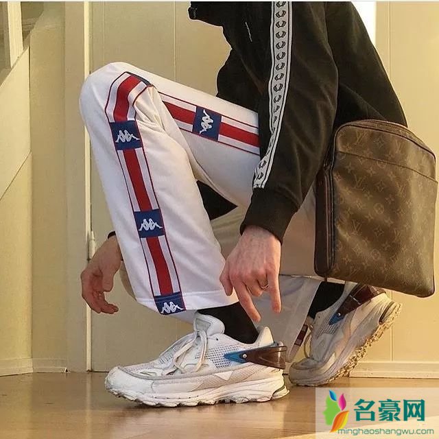 运动套装“校服”怎么穿搭 运动套装为什么又这么火