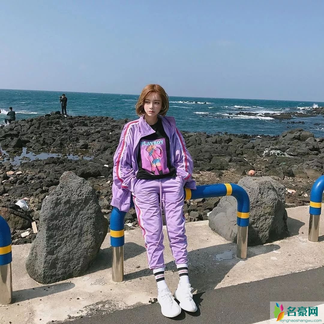 运动套装“校服”怎么穿搭 运动套装为什么又这么火