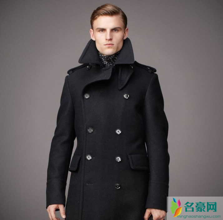 男士怎么挑选大衣 根据身材来挑选大衣的方法