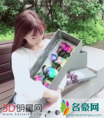 王逗逗和校长分手原因真相 方丈表白王逗逗视频经过