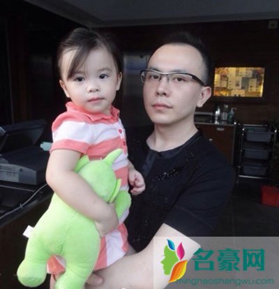 王珂破产原因 刘涛亏大了嫁了个矮冬瓜,不但拼命赚钱养家还要还账