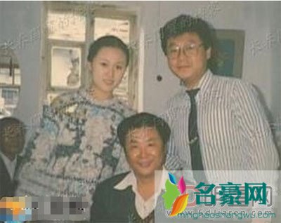 范伟老婆杨宝玲照片 妻子漂亮贤惠幸福的一家人孩子也错不了