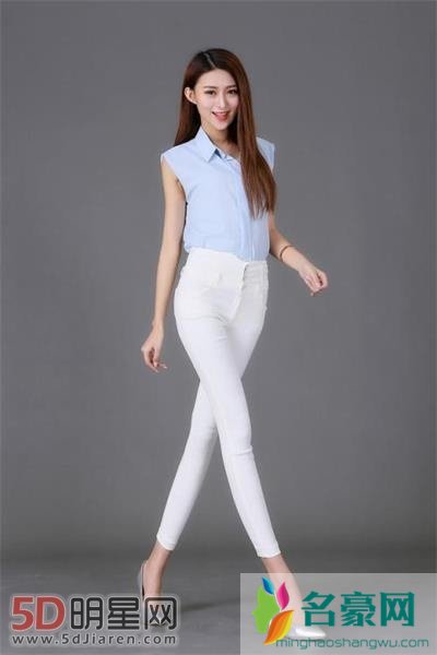 淘女郎李小婧图片及个人资料 李小婧吸烟吗