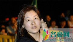 伏明霞面相分析 这女人味口真重,嫁给老头子你有什