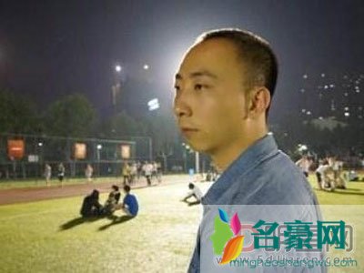 冯巩有几个孩子 还是喜欢冯巩绝对有幽默感的男人