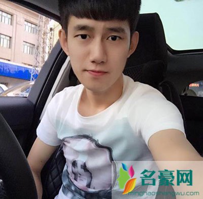 阿哲为什么被冻结了 阿哲退网怎么回事
