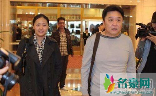 于谦老婆太骚了 这就是给郭德纲洗枣的嫂夫人