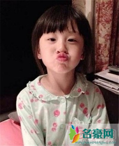田雨橙好像来月经 人家只是个孩子不要天天拿出来说事好吗