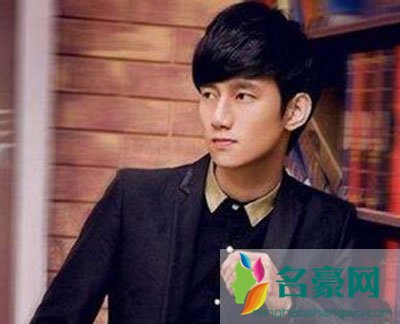 yy一人哥为什么退网 一人哥对天佑的评价