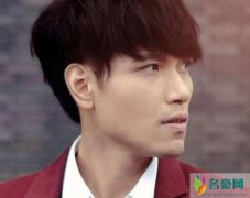 杨宗纬怒怼男主播 杨宗纬表示亲自去灵位前上柱香