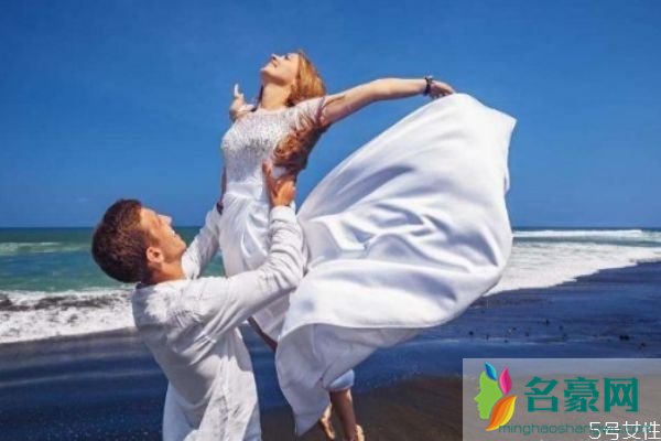 老公坚持离婚该如何挽回 老公要离婚怎么挽回他