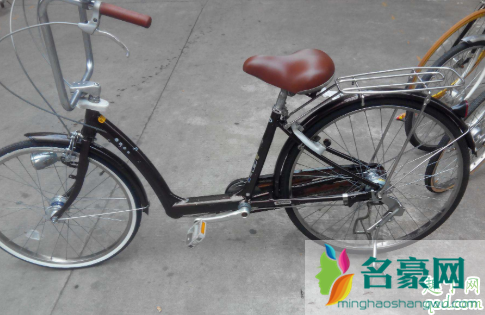 自行车辐条断了一根还能骑吗 自行车辐条断了要换轮子吗4