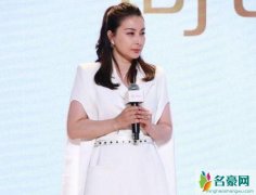 郭晶晶身材未走样 半扎马尾尖下巴仍然明显