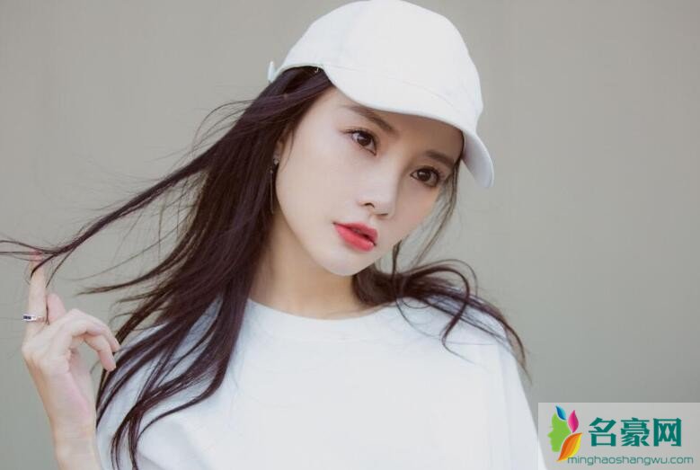 李小璐照片