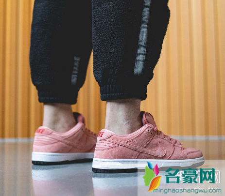 Dunk SB骚粉上脚效果 Dunk SB骚粉怎么搭配好看