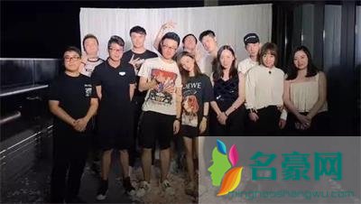 朱宸慧早期淘宝照片 朱宸慧衣服在哪进的