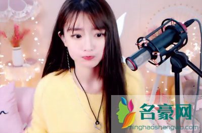 天佑爆小损样聊天记录 yy小损样为什么恨天佑