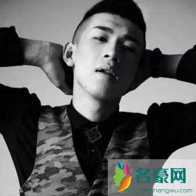 天佑爆小损样聊天记录 yy小损样为什么恨天佑