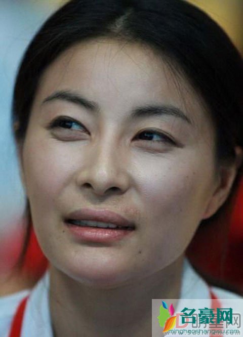 郭晶晶眼睛要失明吗 跳水皇后不是白叫的,她有一种特殊的气质说不上来