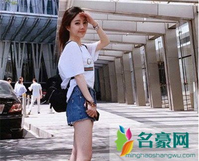 ＂冯提莫160万一炮打赏事件真假揭秘 伴随的＂＂吃精门＂＂又是怎么一回事＂