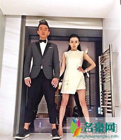 演员郑恺的现任老婆是谁 感觉程晓玥就是借郑凯来炒作的