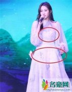 关晓彤二次发育照片 这姑娘是真的高挑,不过也正好