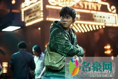 李易峰怎么不火了? 李易峰私下还挺逗情商好高