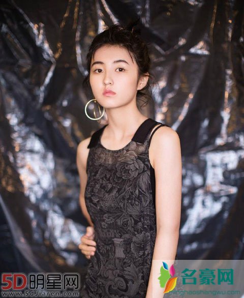 胡先煦张子枫亲吻照片 胡先煦可惜个子不够高演技很好