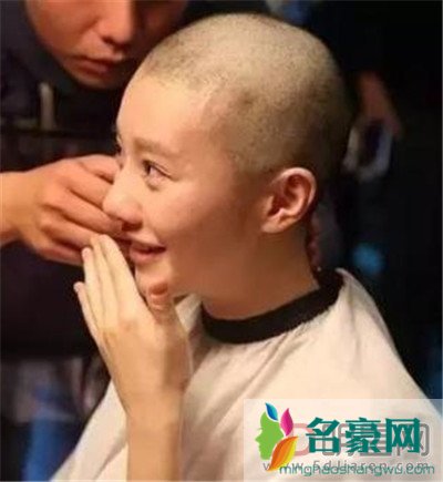 王鹤润为什么剃光头 剃头也被说勇气?典型的炒作,事先被说大牌过了再洗白