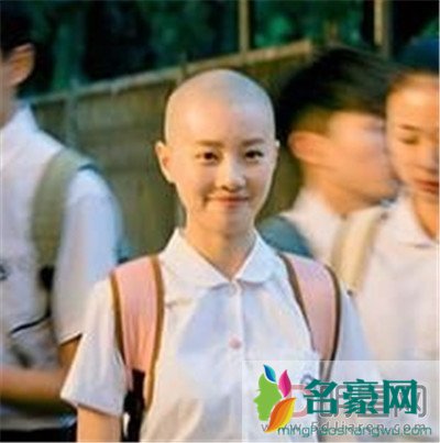 王鹤润为什么剃光头 剃头也被说勇气?典型的炒作,事先被说大牌过了再洗白