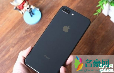 新iPhonese上市后入手8p划算吗 现在买苹果8plus多少钱10