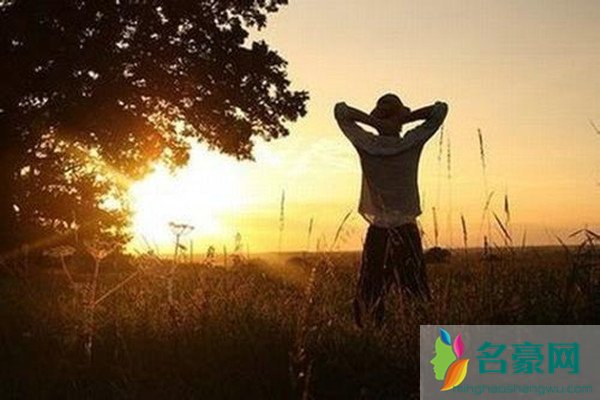 男生很木讷怎么办 男生很木讷怎么相处