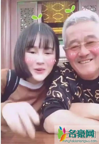 赵本山女儿球球整容前 本来挺好看折腾的完了还是原装的好