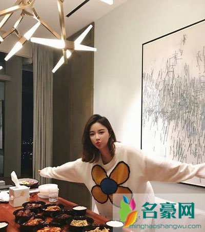 雪梨朱宸慧父母做生意 雪梨家衣服质量怎么样