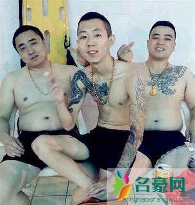 王小源的女友花花是谁及个人资料 王小源为啥跟花花分手爆料